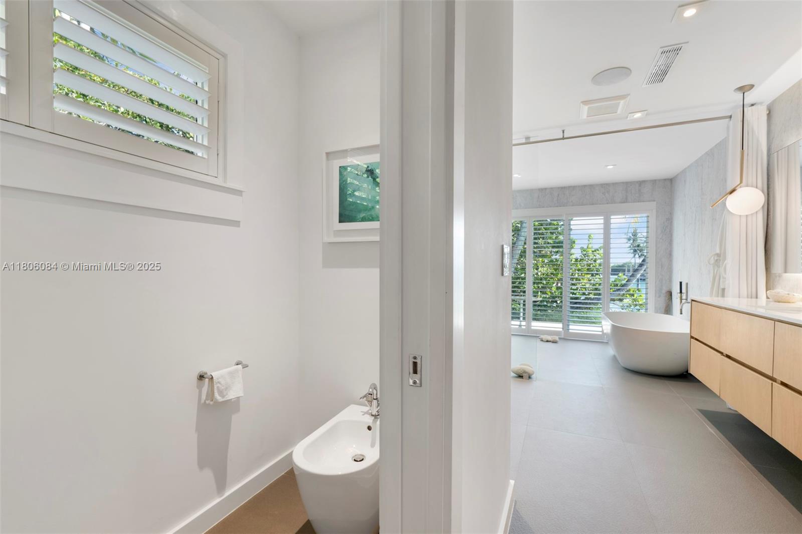250 Knollwood Dr Key Biscayne, FL 33149 250 Knollwood Dr Key Biscayne, FL 33149
