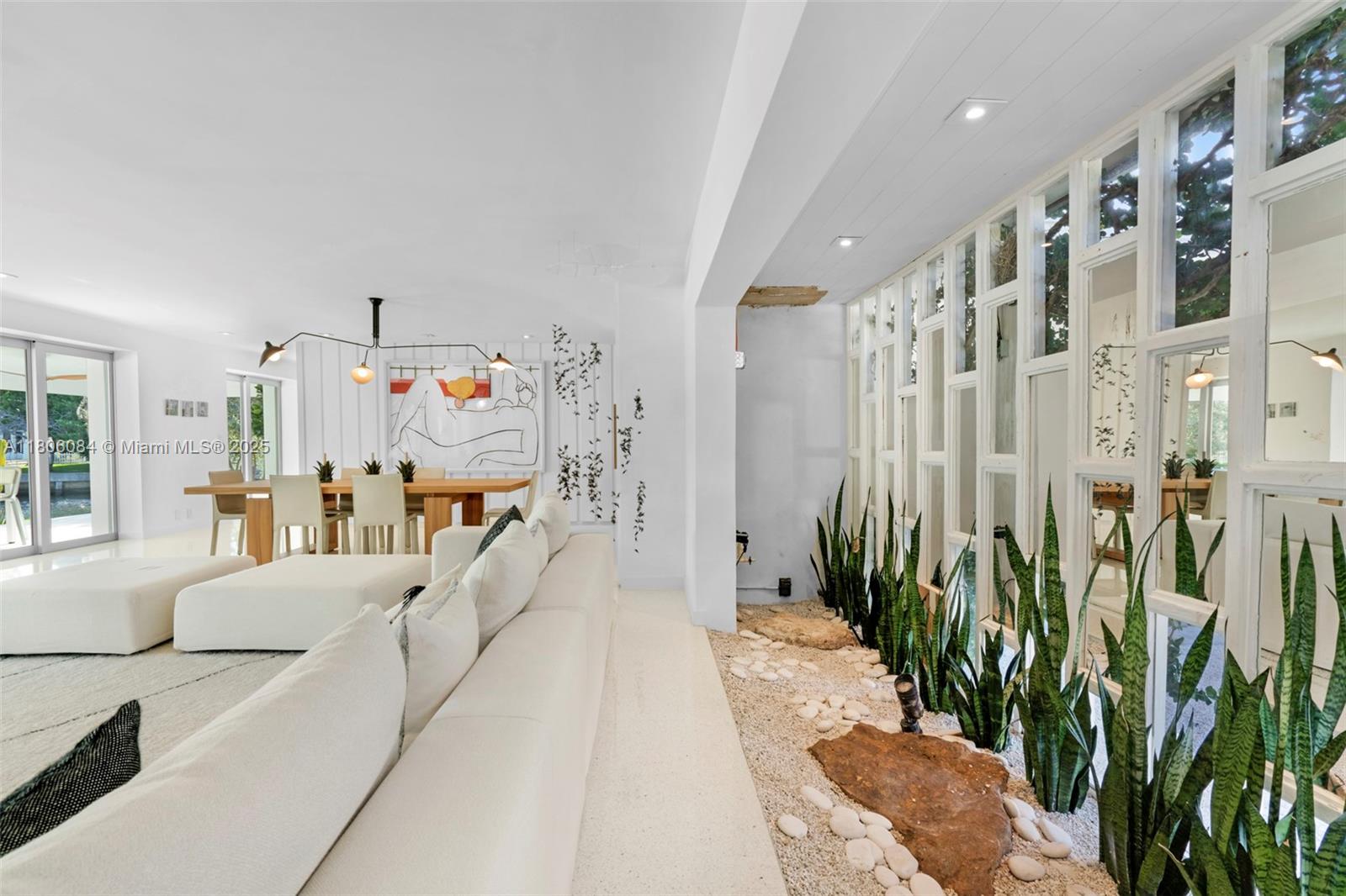 250 Knollwood Dr Key Biscayne, FL 33149 250 Knollwood Dr Key Biscayne, FL 33149