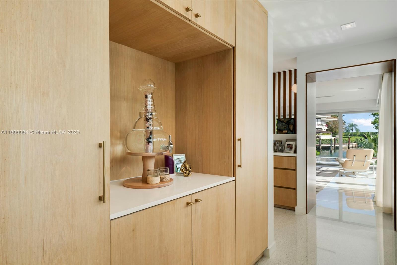 250 Knollwood Dr Key Biscayne, FL 33149 250 Knollwood Dr Key Biscayne, FL 33149