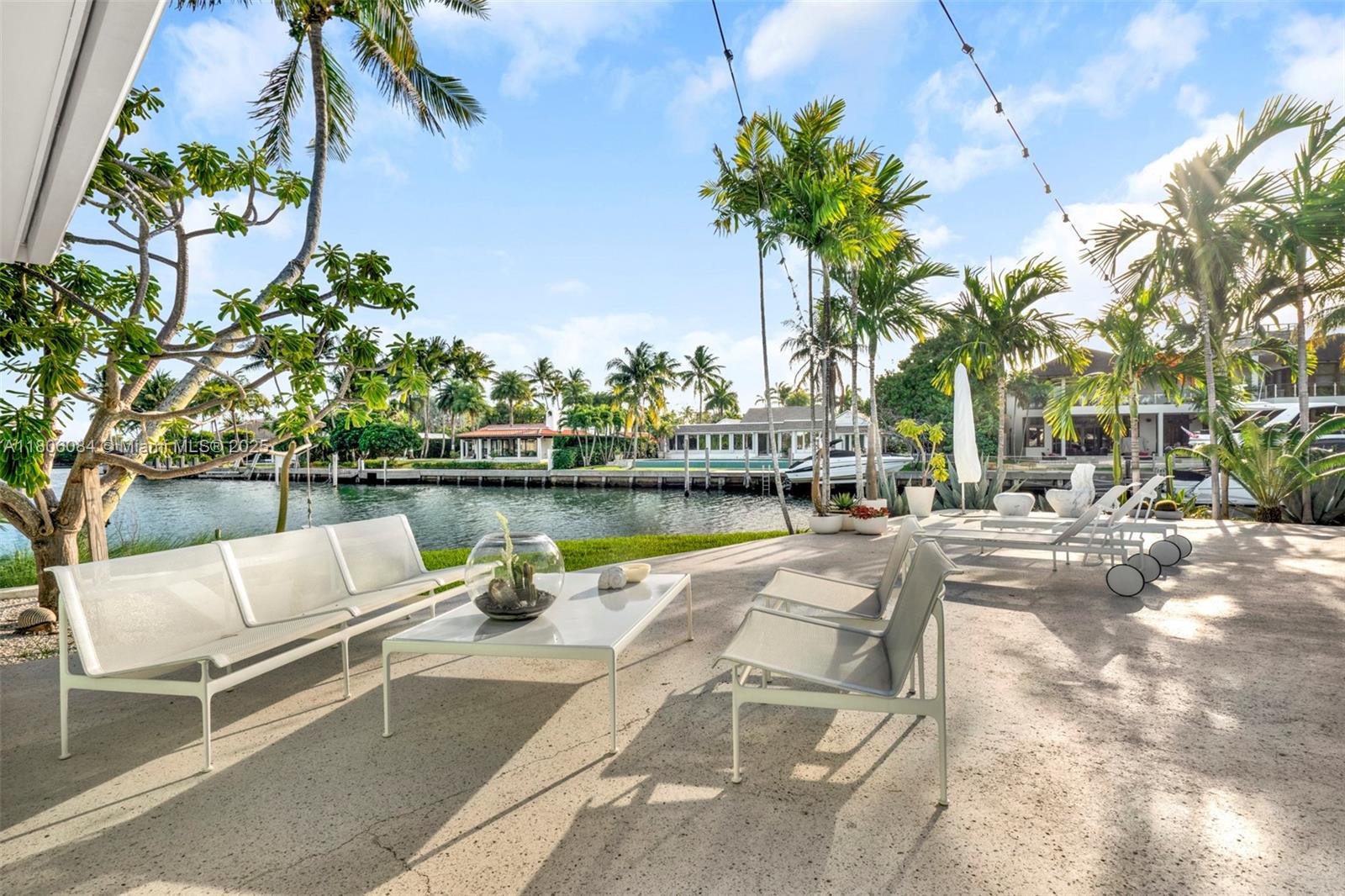250 Knollwood Dr Key Biscayne, FL 33149 250 Knollwood Dr Key Biscayne, FL 33149