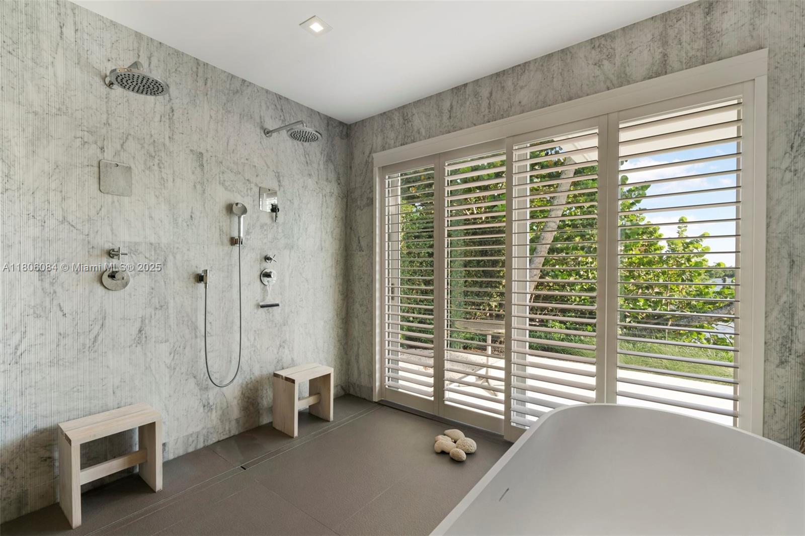 250 Knollwood Dr Key Biscayne, FL 33149 250 Knollwood Dr Key Biscayne, FL 33149