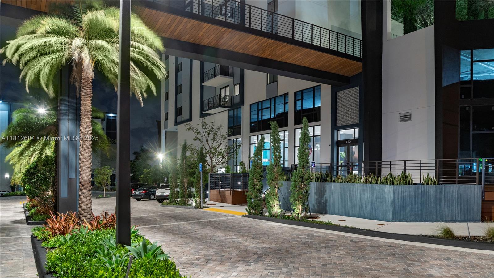 425 SE 1st St #512-A,Pompano Beach, FL 33060
