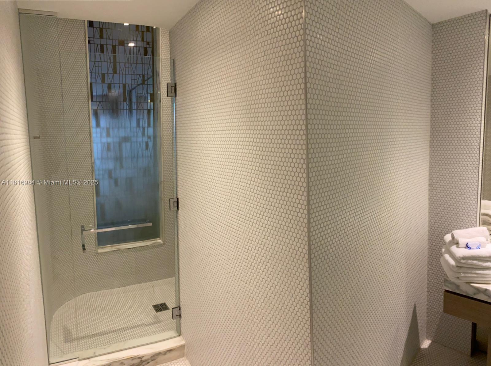 image Sls Lux Brickell17