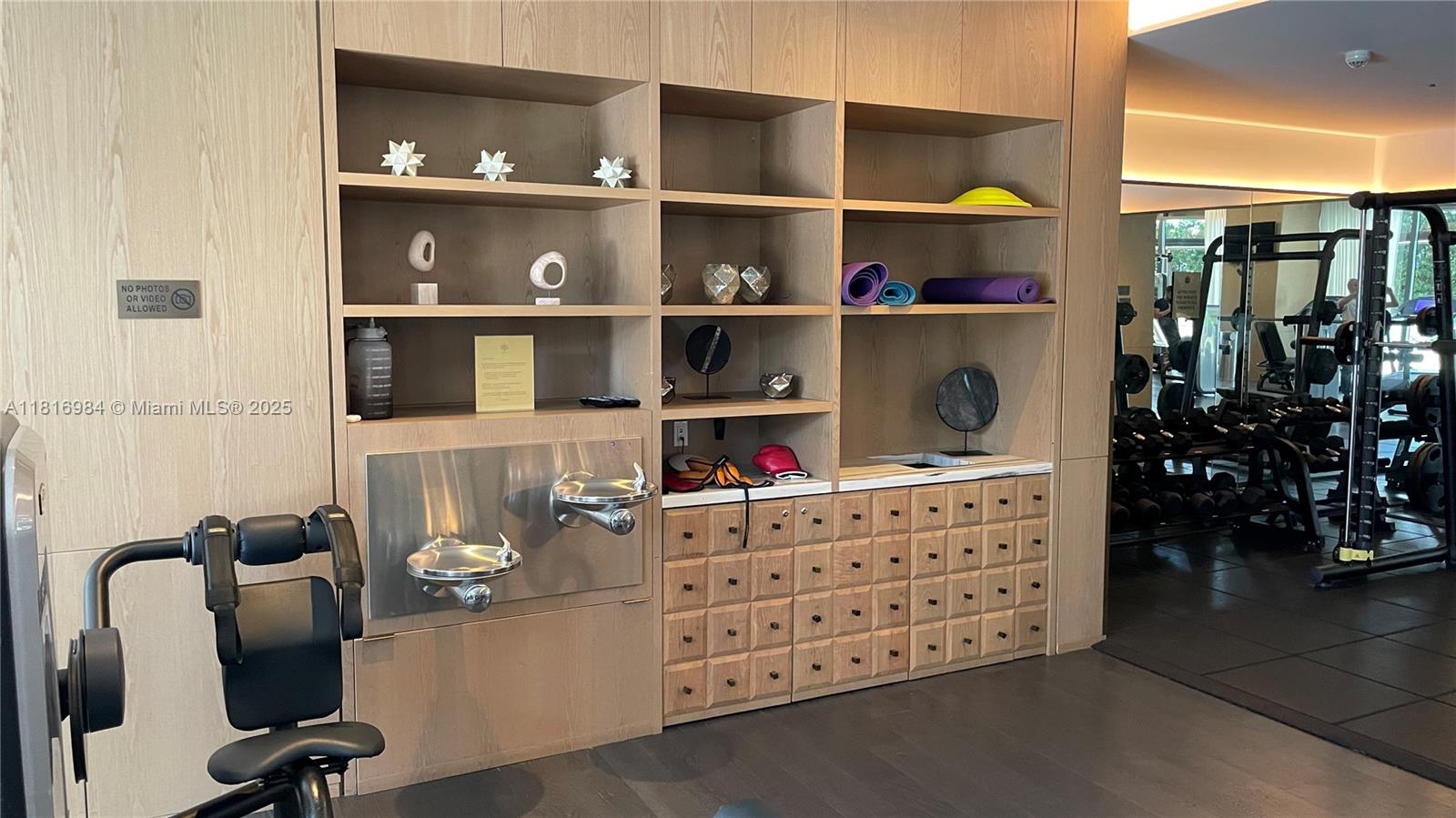 image Sls Lux Brickell26