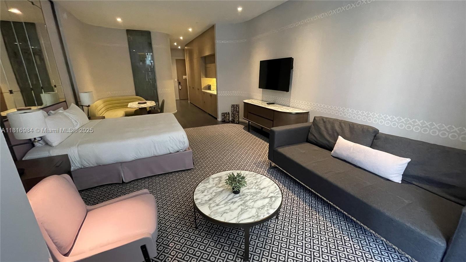 image Sls Lux Brickell6