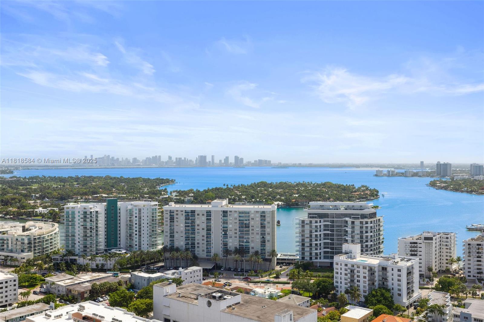 image Carillon Beach25