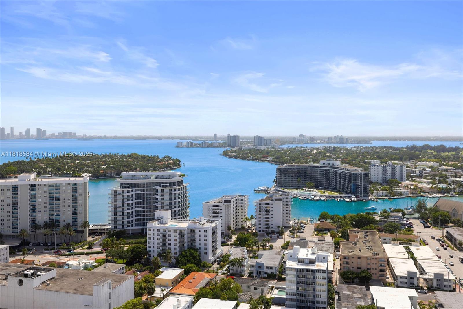 image Carillon Beach26