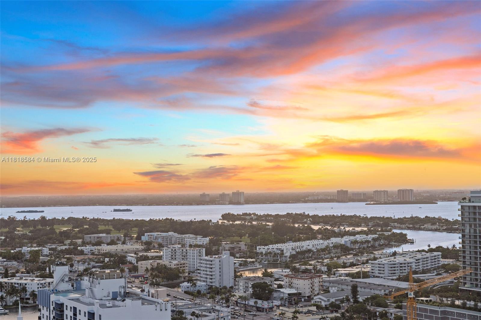 image Carillon Beach32