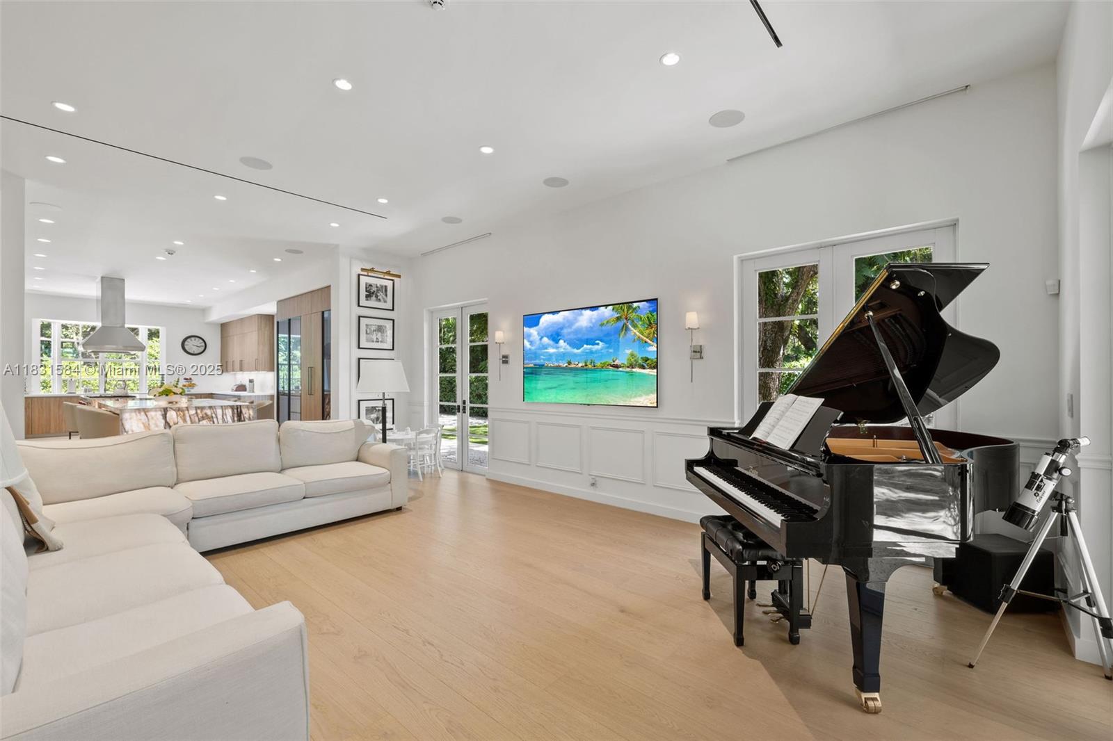 506 Sunset Dr Coral Gables, FL 33143