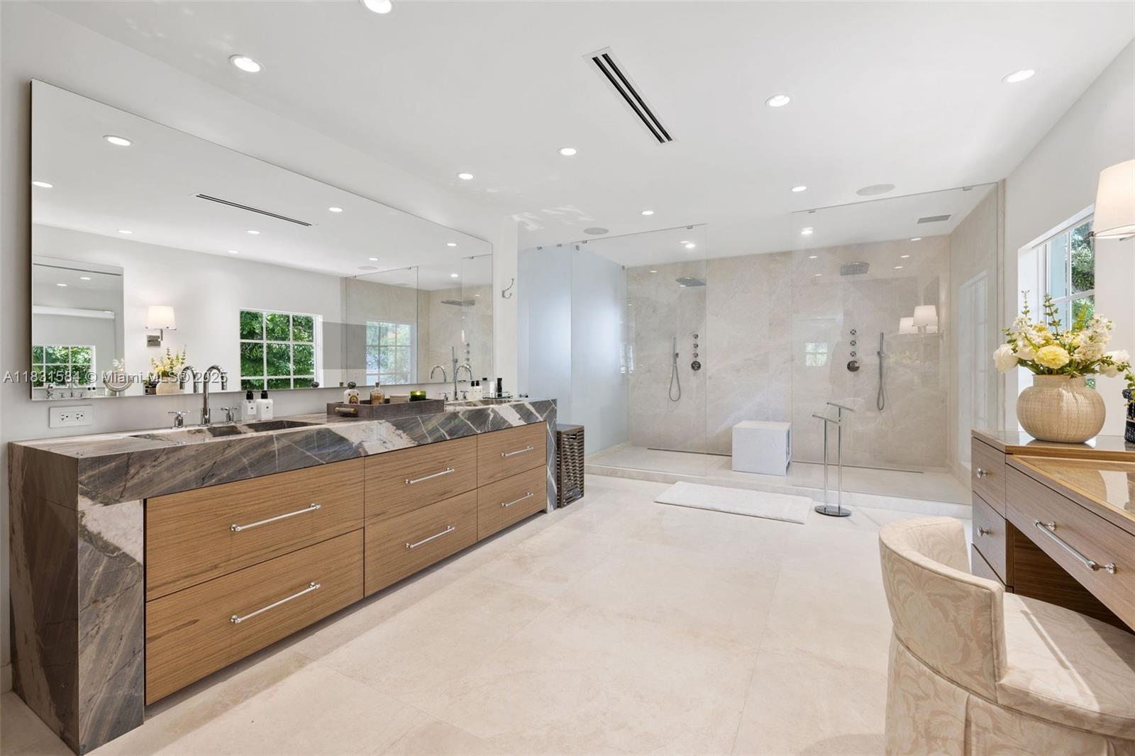 506 Sunset Dr Coral Gables, FL 33143