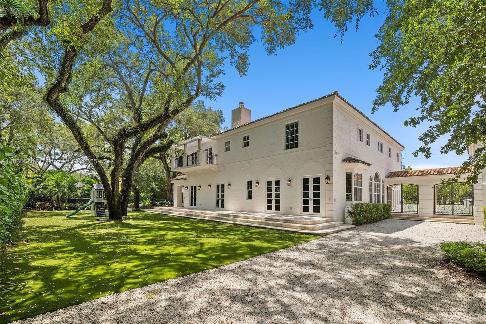 506 Sunset Dr Coral Gables, FL 33143