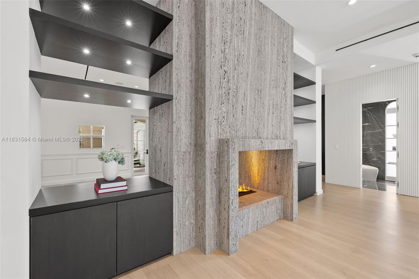 506 Sunset Dr Coral Gables, FL 33143