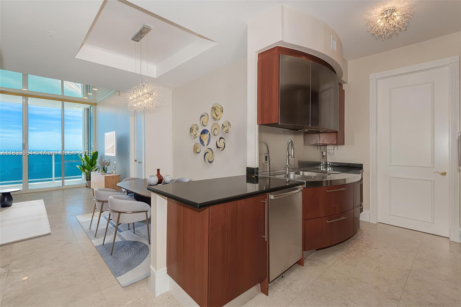 image Trump Palace Condo11
