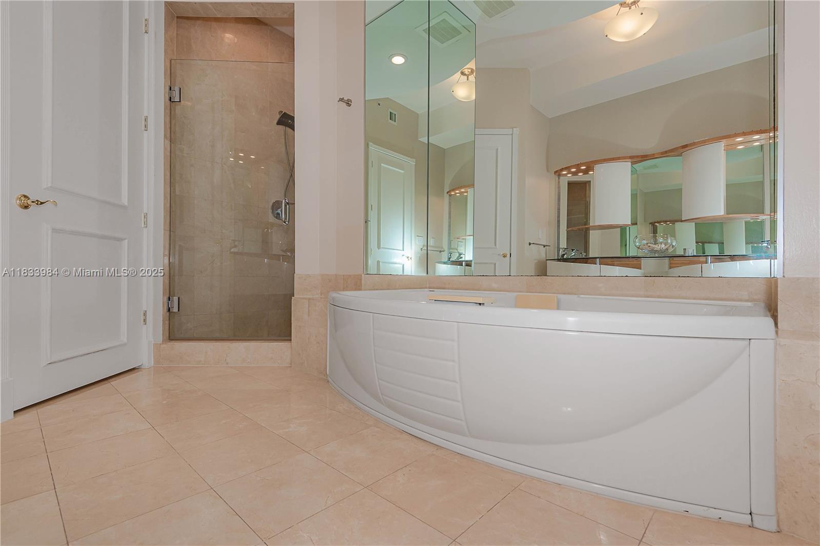 image Trump Palace Condo19