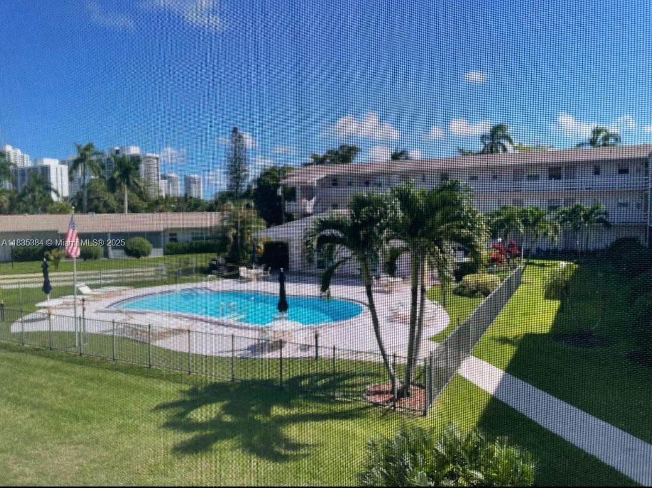700 Layne Blvd #115