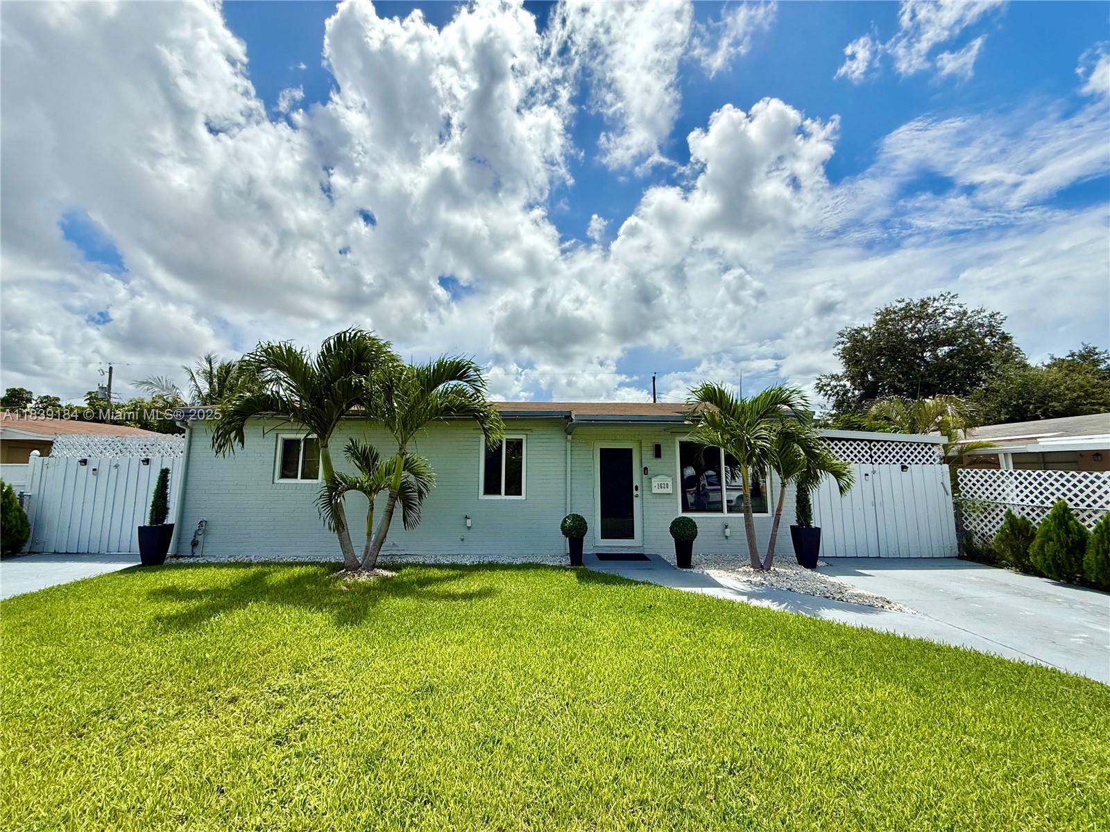 1620 N 68th Ter