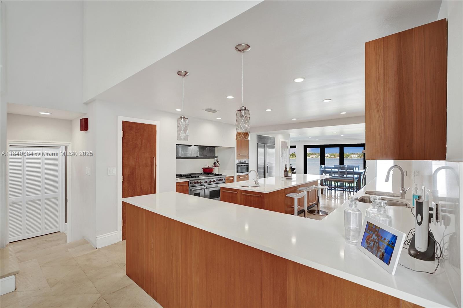 13724 SW 92nd Ct Miami, FL 33176