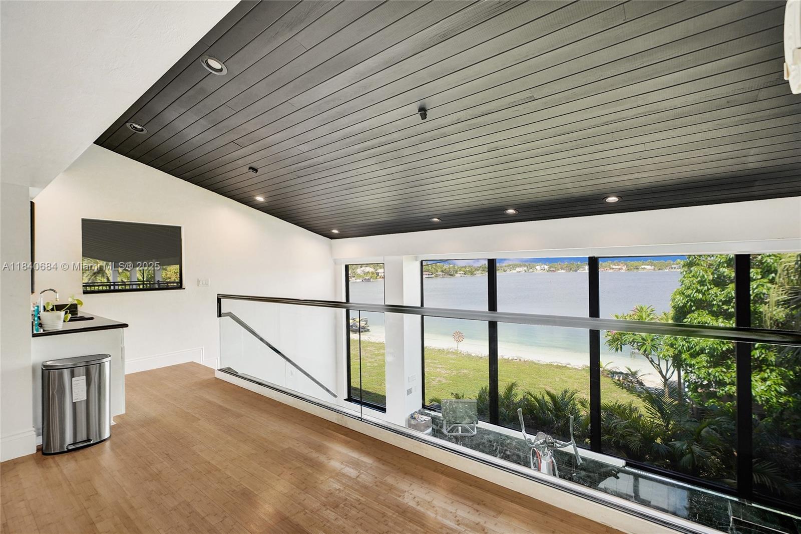 13724 SW 92nd Ct Miami, FL 33176