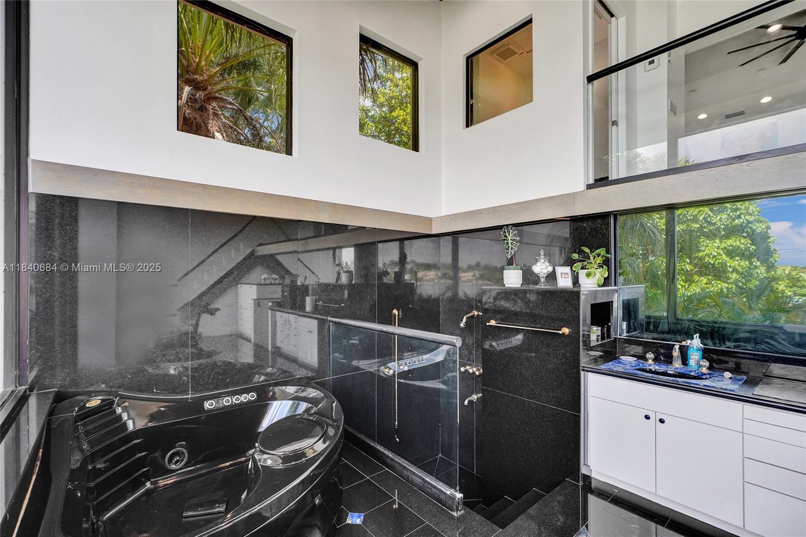 13724 SW 92nd Ct Miami, FL 33176