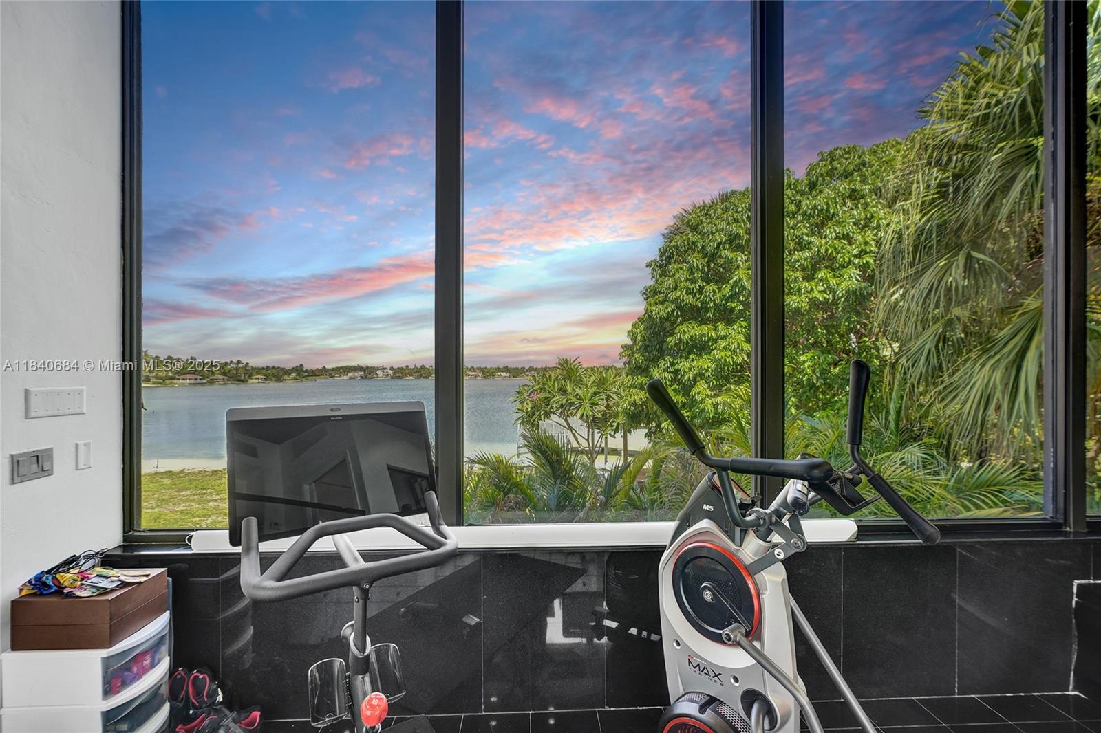 13724 SW 92nd Ct Miami, FL 33176