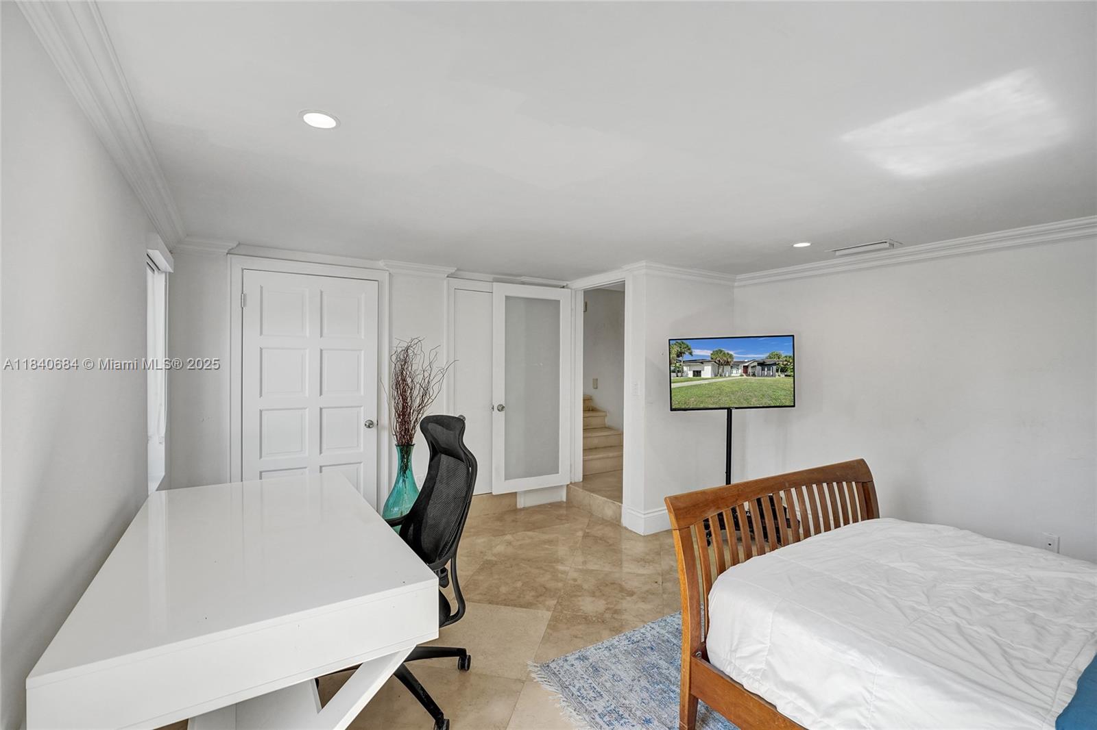 13724 SW 92nd Ct Miami, FL 33176