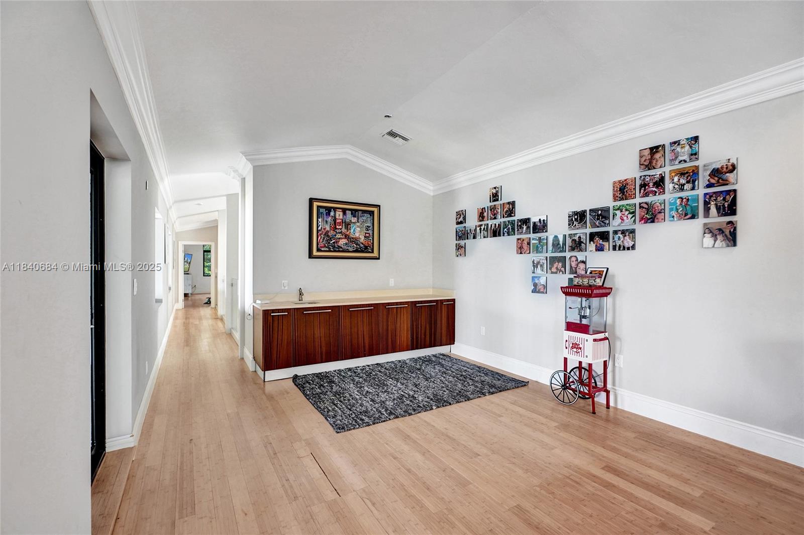 13724 SW 92nd Ct Miami, FL 33176