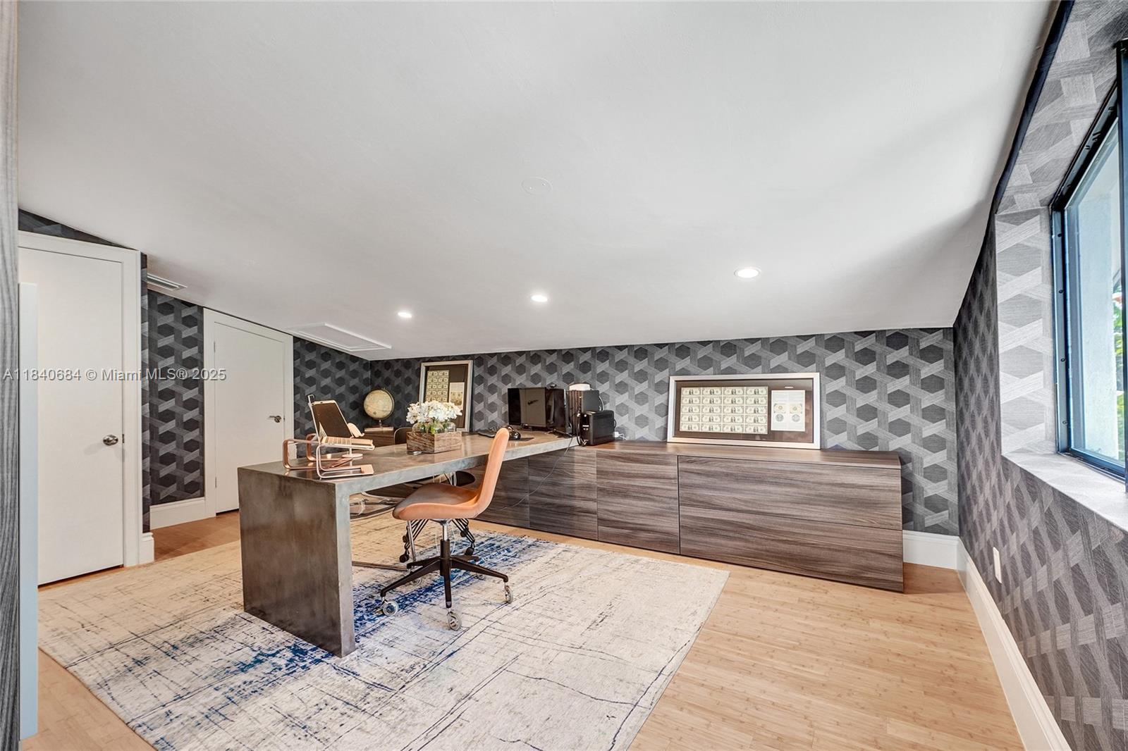 13724 SW 92nd Ct Miami, FL 33176