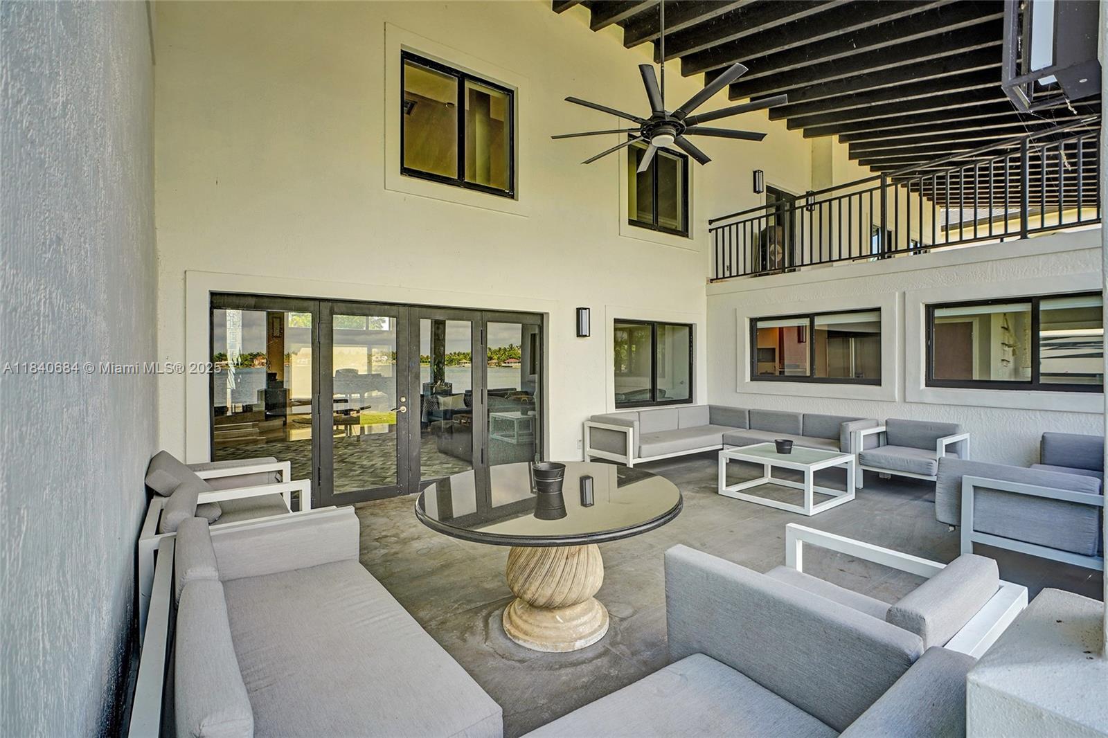 13724 SW 92nd Ct Miami, FL 33176