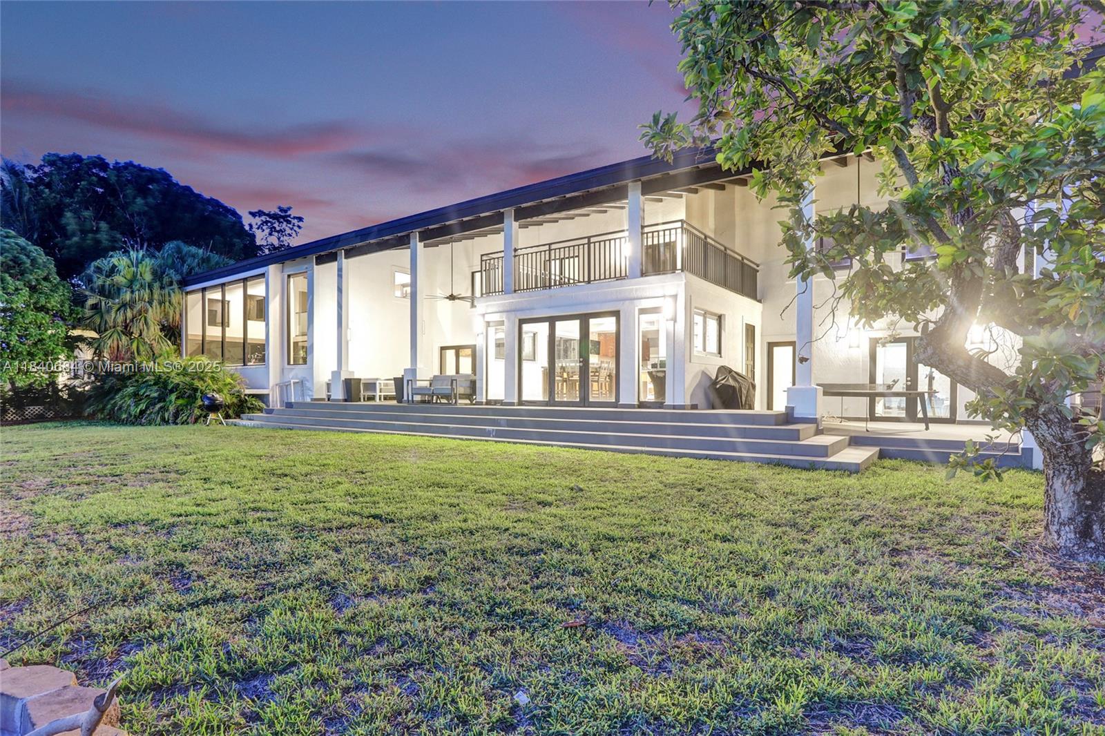 13724 SW 92nd Ct Miami, FL 33176