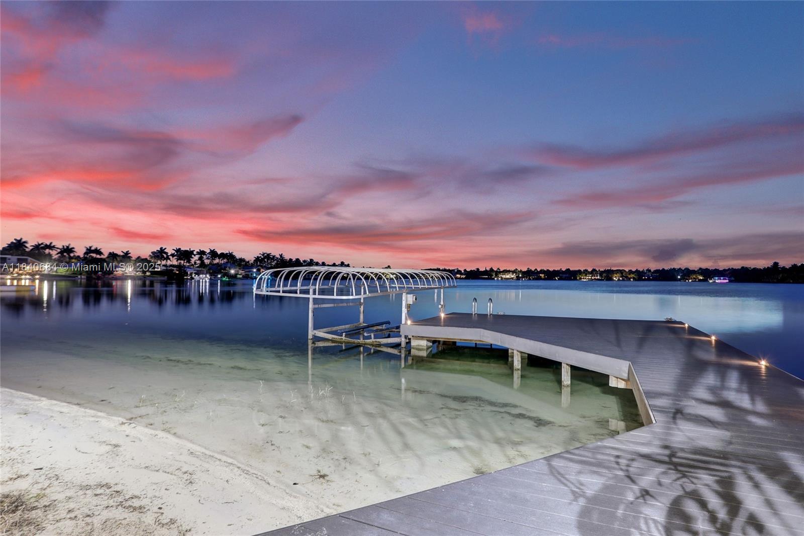 13724 SW 92nd Ct Miami, FL 33176