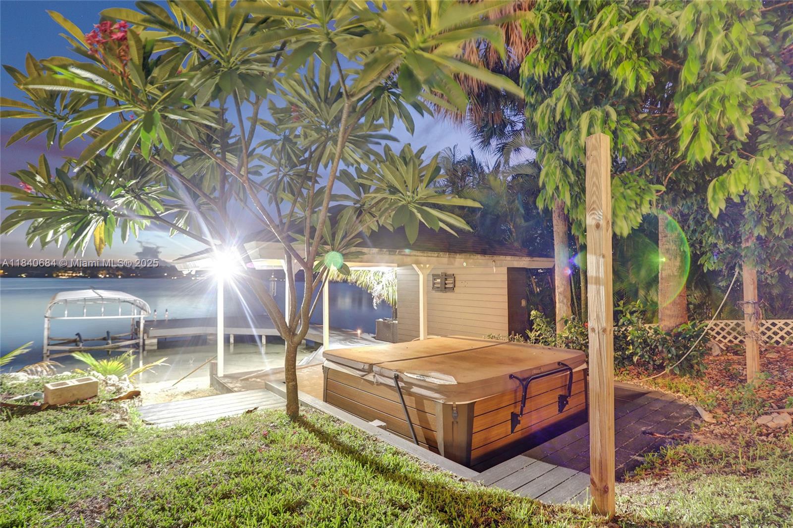 13724 SW 92nd Ct Miami, FL 33176