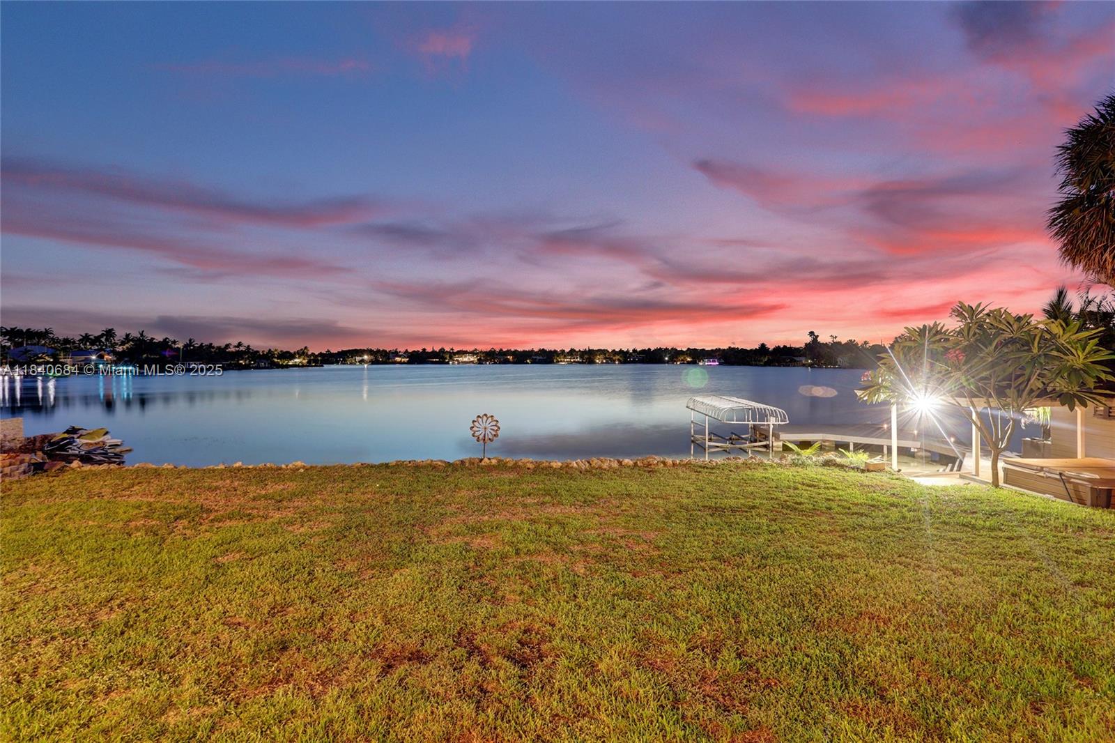 13724 SW 92nd Ct Miami, FL 33176