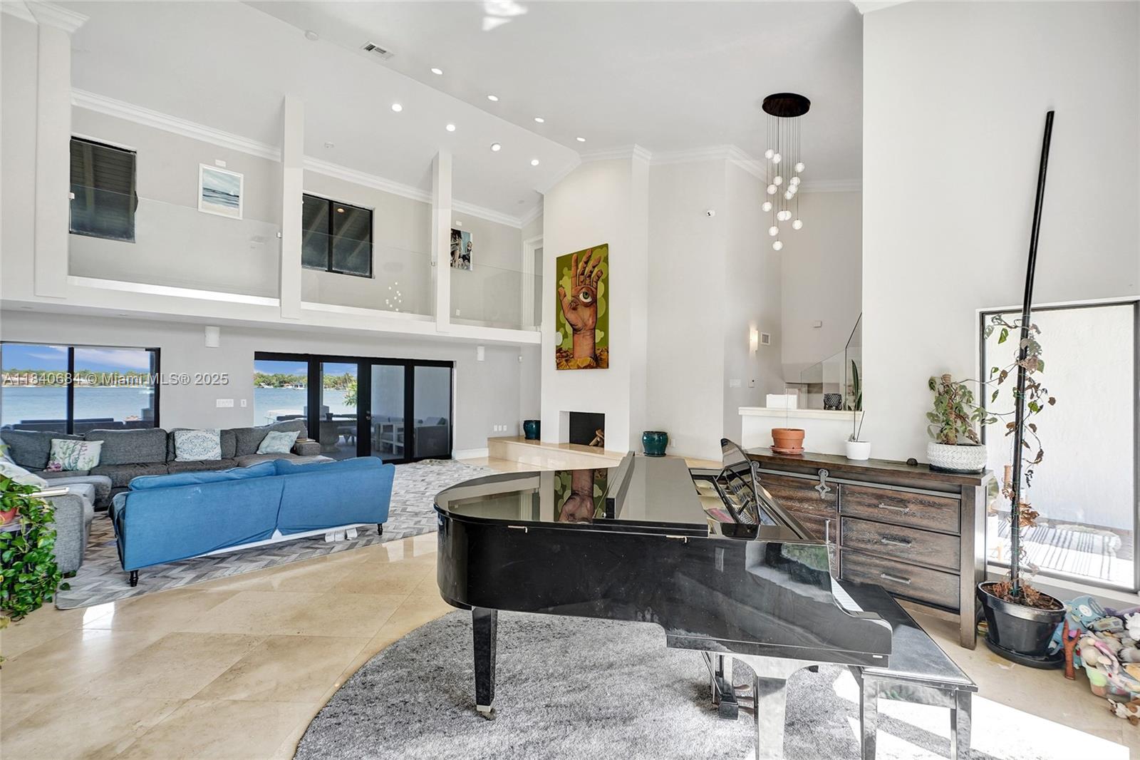 13724 SW 92nd Ct Miami, FL 33176