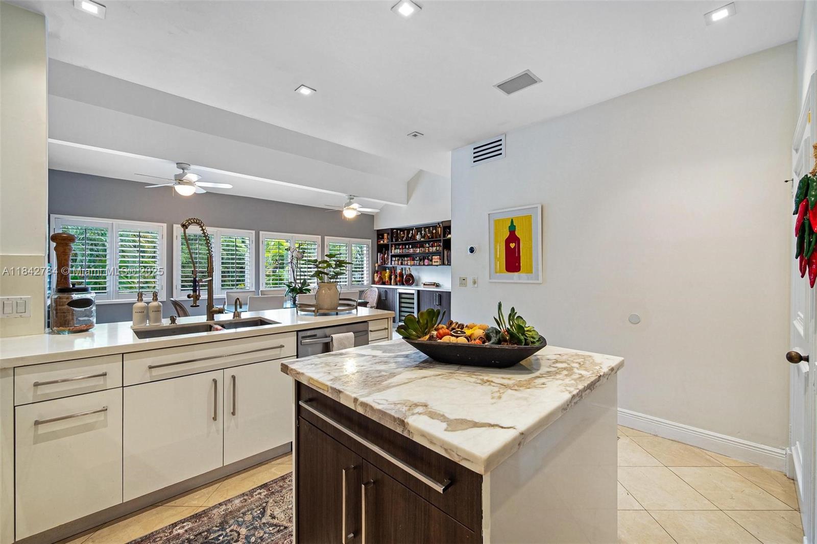 2000 S Bayshore Dr #69 Miami, FL 33133