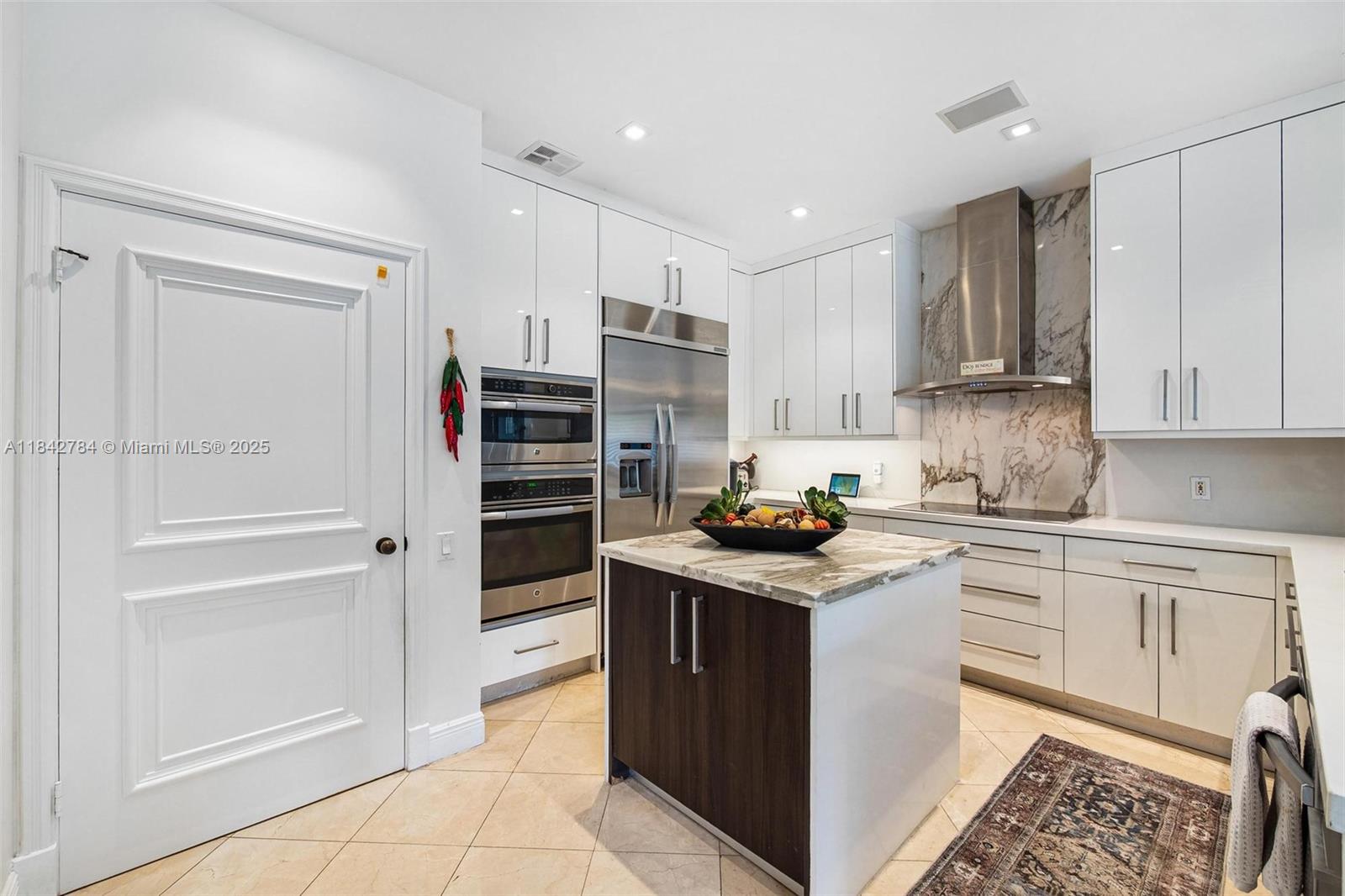 2000 S Bayshore Dr #69 Miami, FL 33133