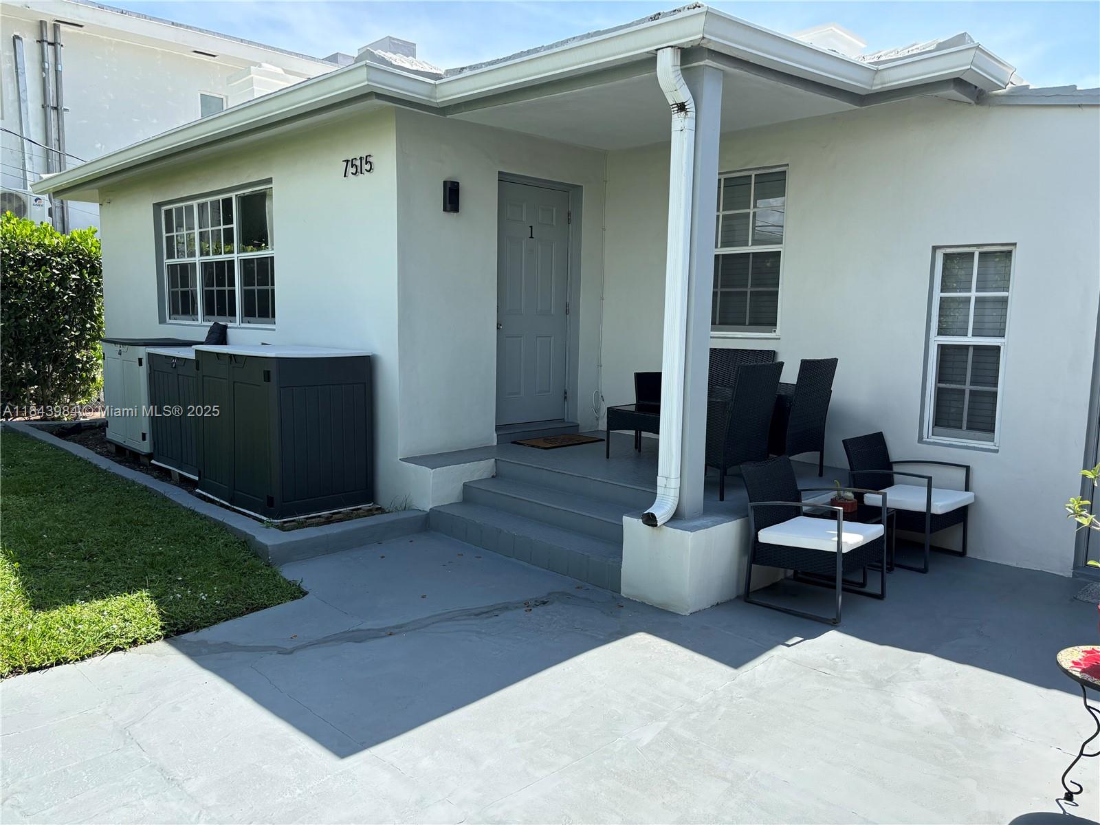 7515 Dickens #1
