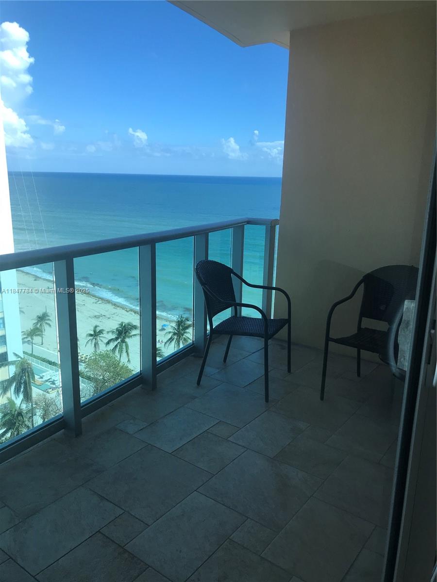 2501 S Ocean Dr #1105