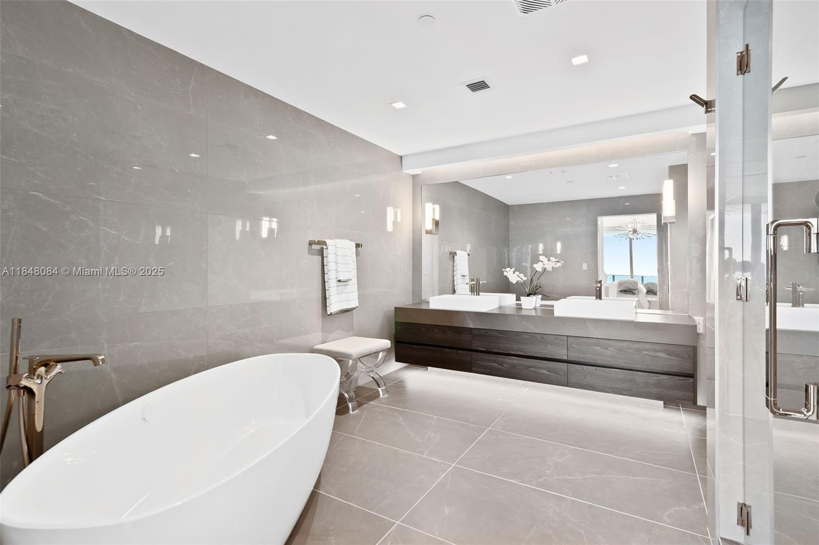 1116 N Ocean Blvd #504 Pompano Beach, FL 33062