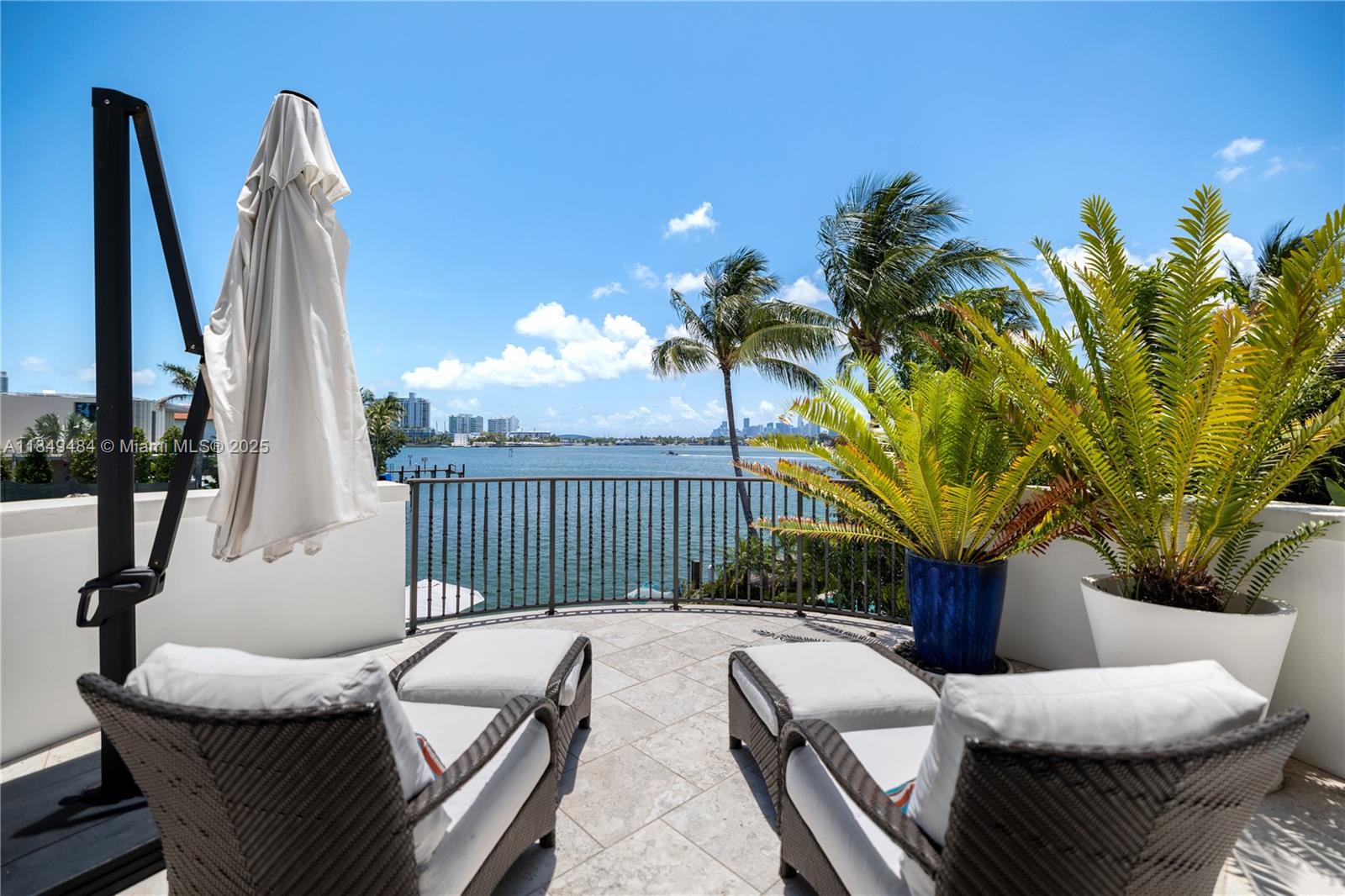 1818 W 23rd St Miami Beach, FL 33140