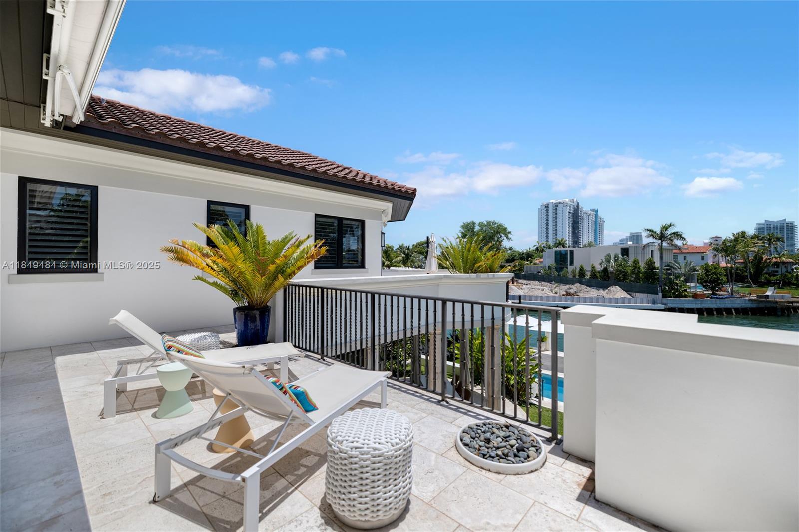 1818 W 23rd St Miami Beach, FL 33140