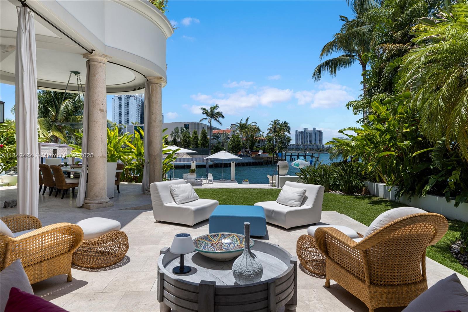 1818 W 23rd St Miami Beach, FL 33140