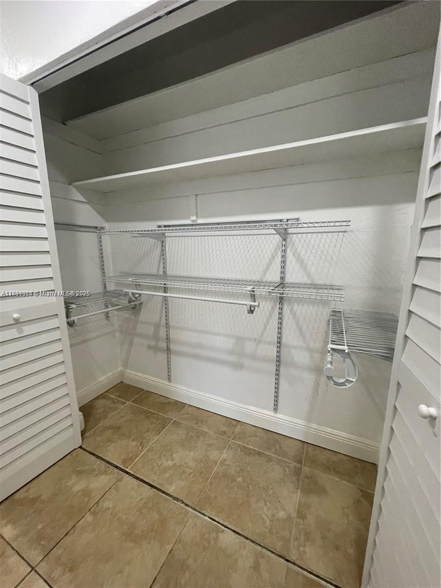 8607 SW 68th Ct #26 Pinecrest, FL 33156 8607 SW 68th Ct #26 Pinecrest, FL 33156
