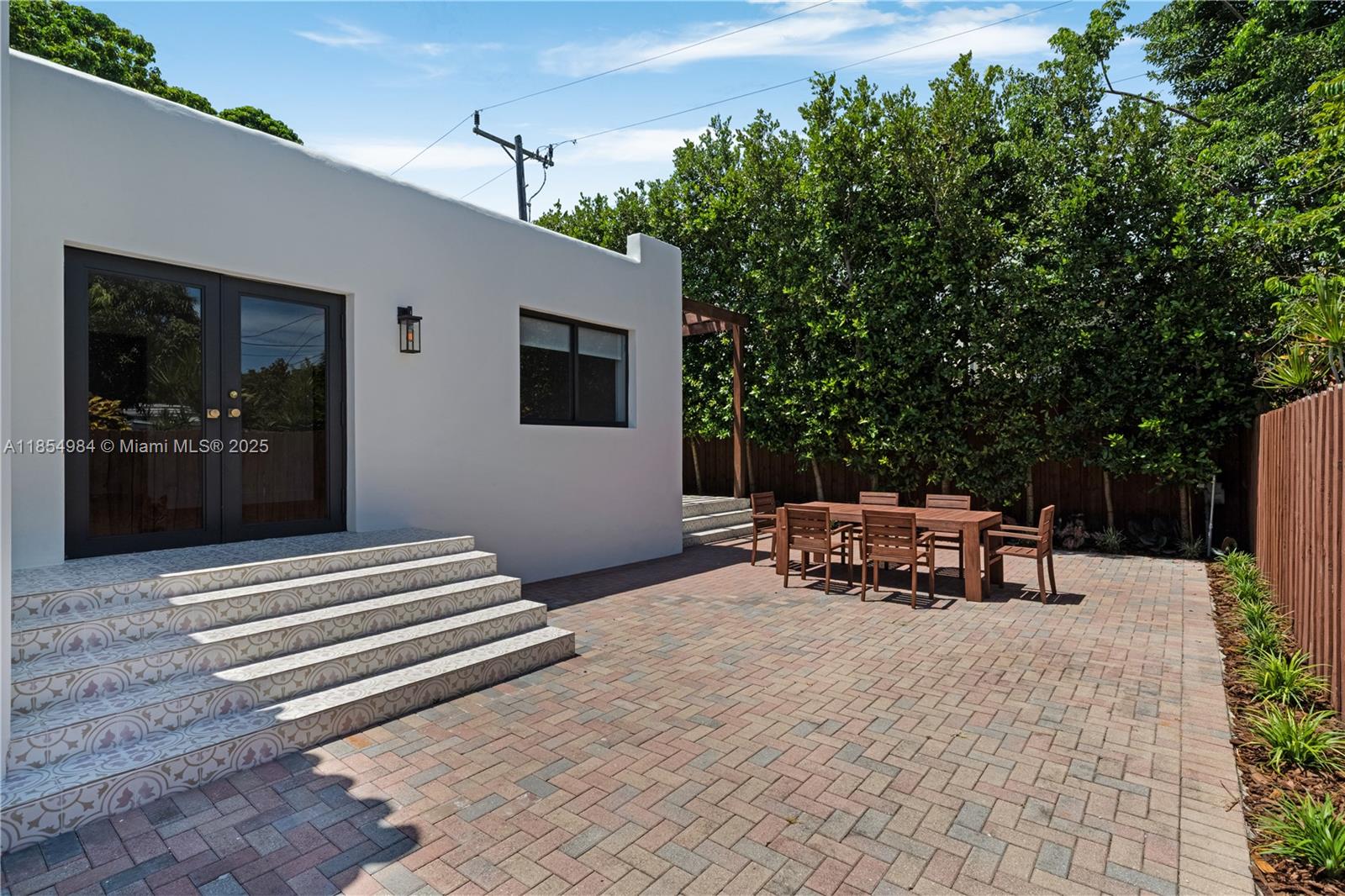 169 NE 48th St Miami, FL 33137