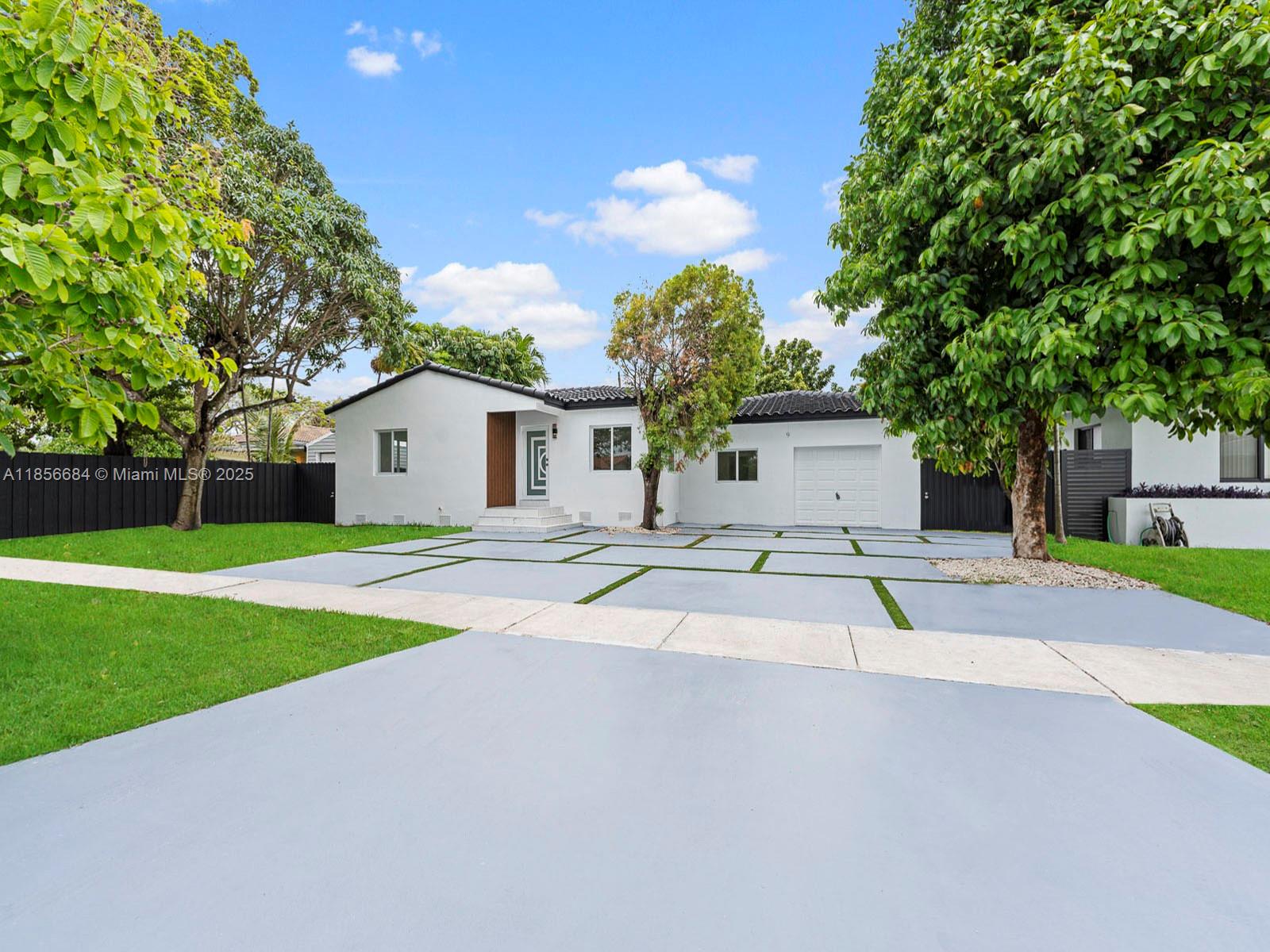 6820 SW 28th Ter