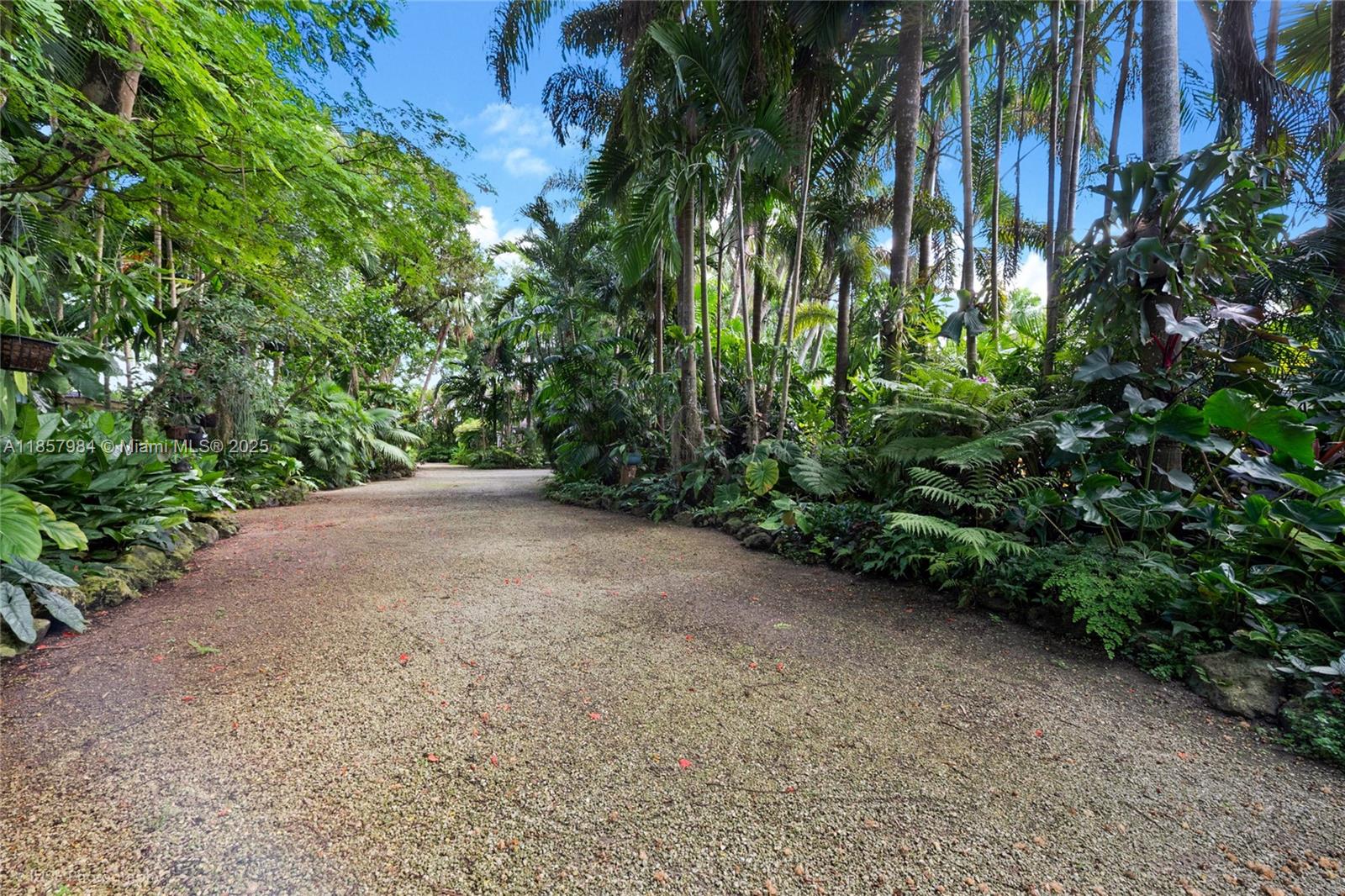 13831 SW 232nd St Miami, FL 33170