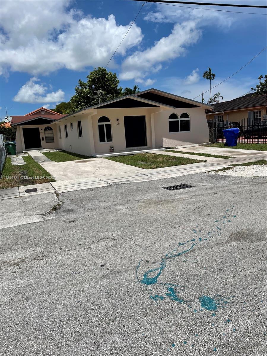 3545 SW 13th Ter