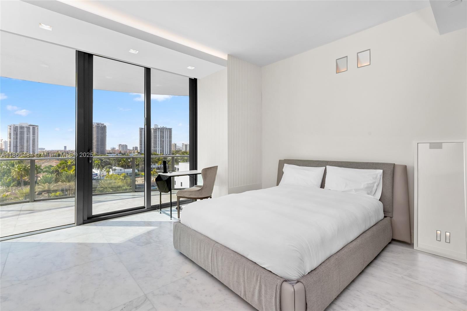 image Regalia Condo27