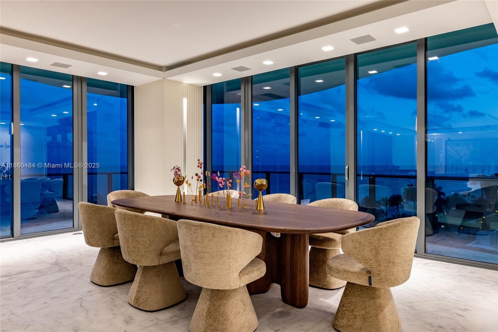 image Regalia Condo38