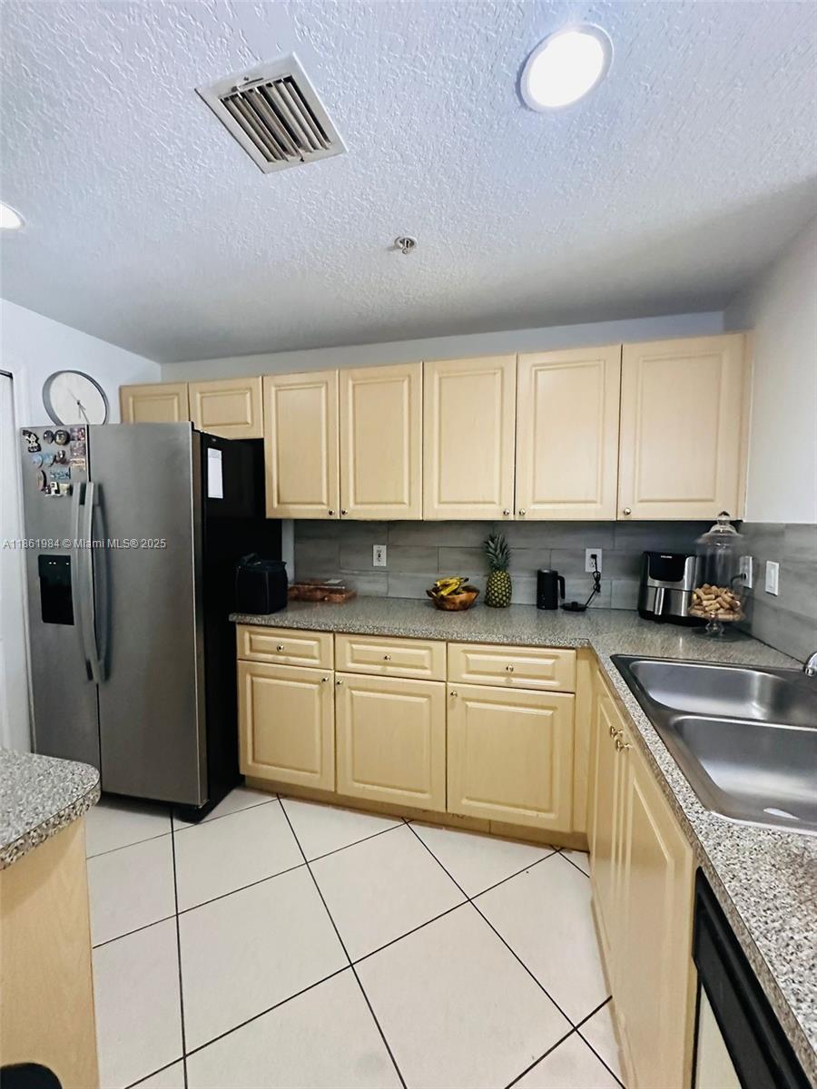 6400 NW 114th Ave #1101