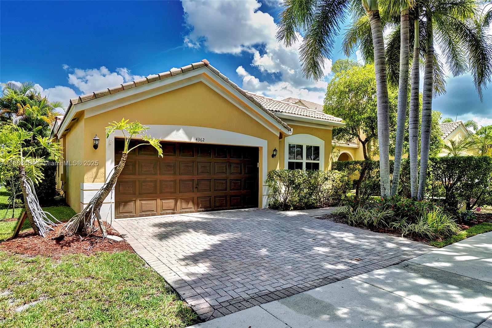 4362 Foxtail Ln